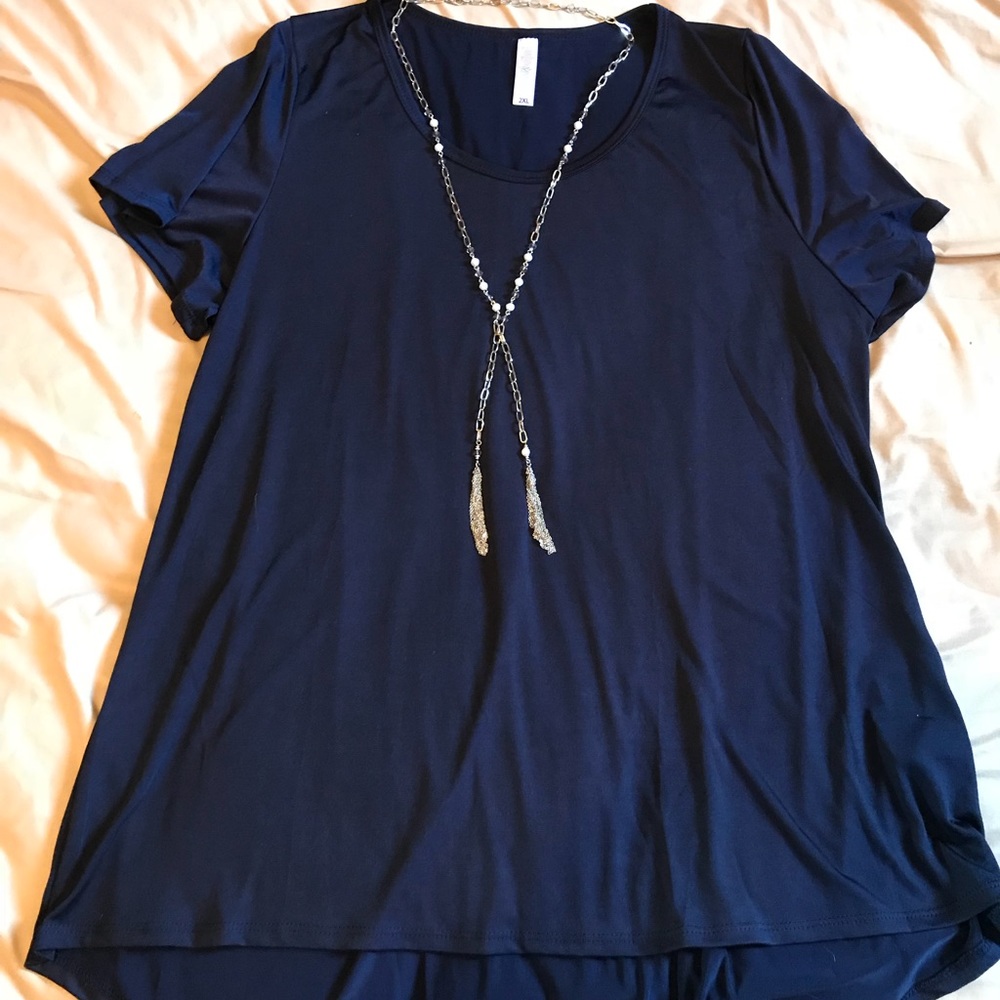 Navy blue LuLaRoe classic tee